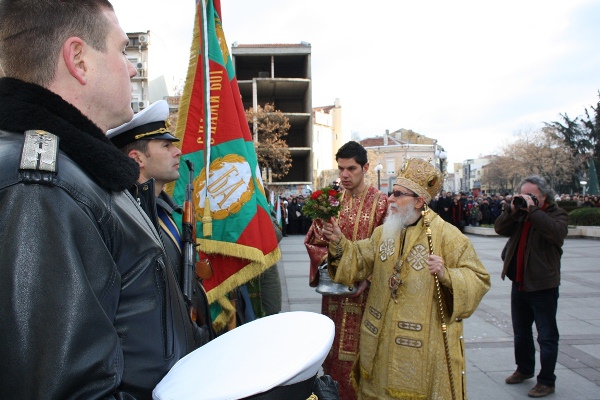 Освещаване бойни знамена