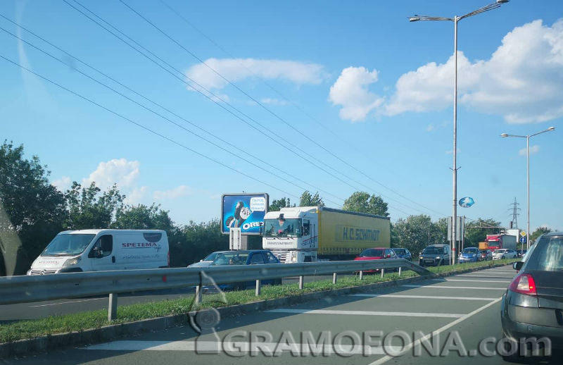 Внимание: Огромно задръстване по пътя за Созопол