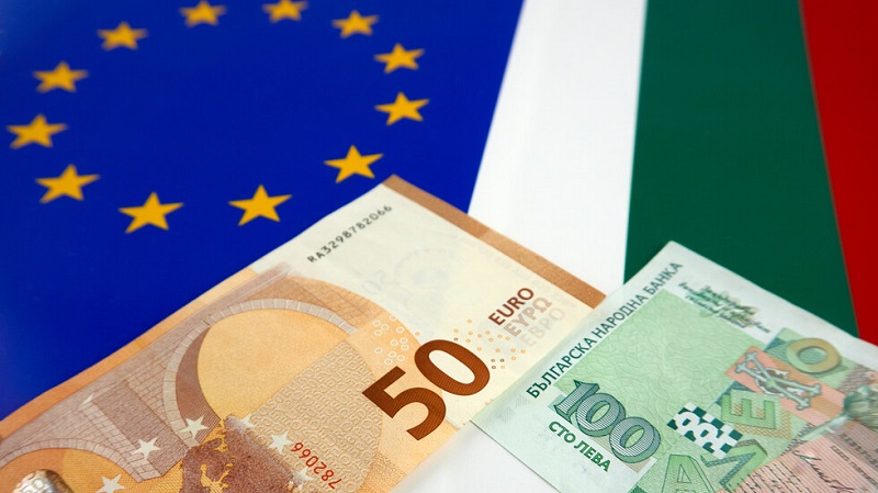 България ще поиска влизане в еврозоната от 1 юли 2025 г.