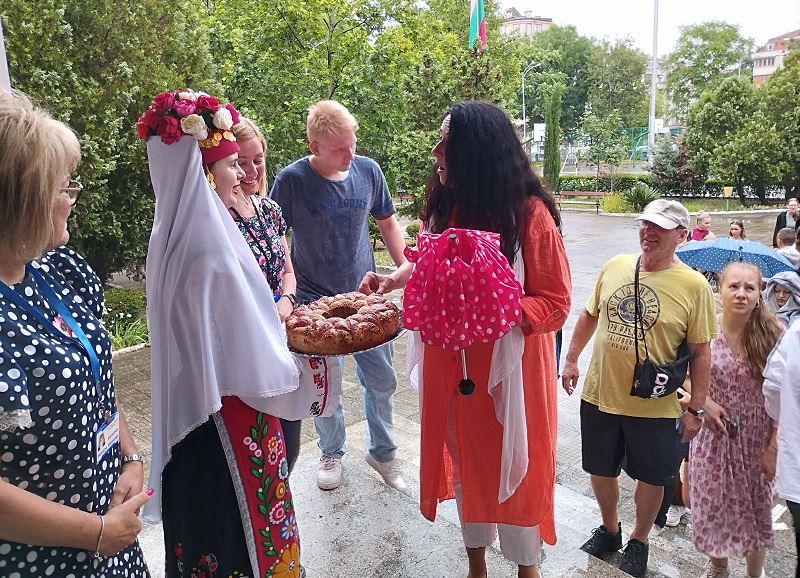 Немски и бургаски ученици си говориха на руски език