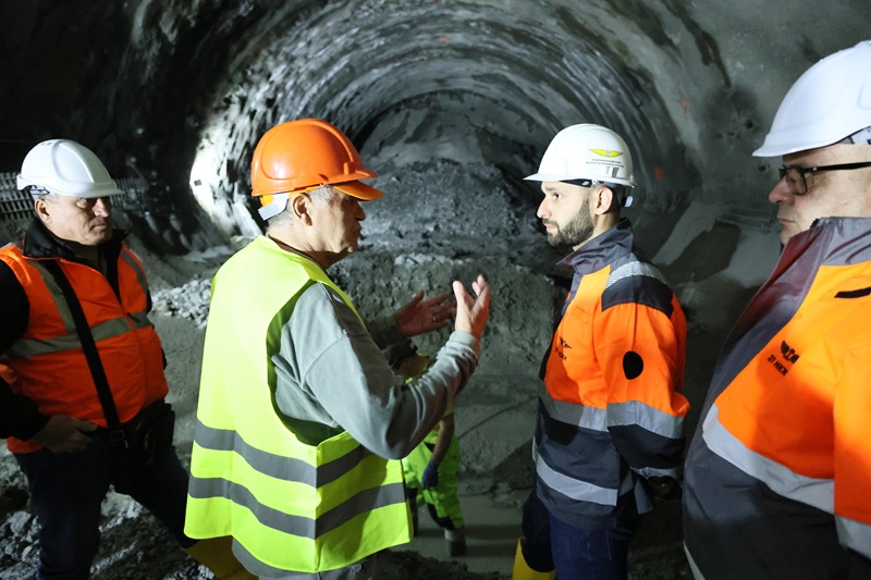 Остават 90 метра до прокопаването на тунел Лозарево