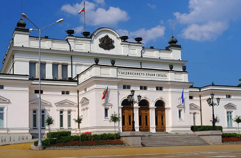 Новите депутати пак ще обсъждат да канят ли Митрофанова на първото заседание на парламента
