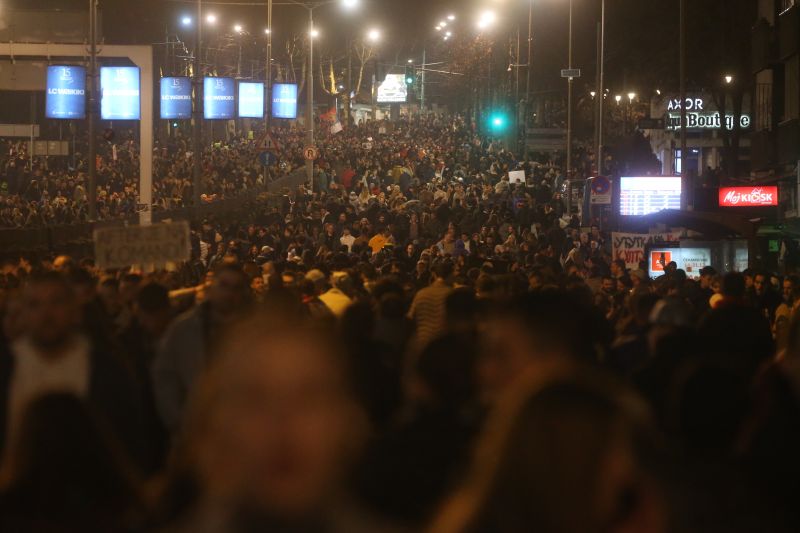 Студентите блокират мостовете в Нови Сад, Вучич си измисля световна конспирация