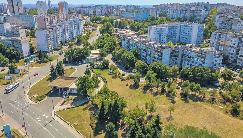 Променят движението по възлово кръстовище за месец