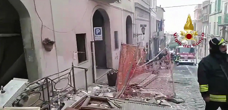 Взрив в кметство край Рим, девет души са ранени
