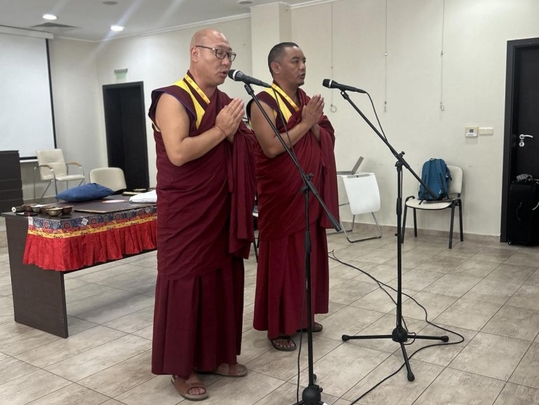 Тибетски монаси пристигнаха в Бургас на рождения ден на Далай Лама