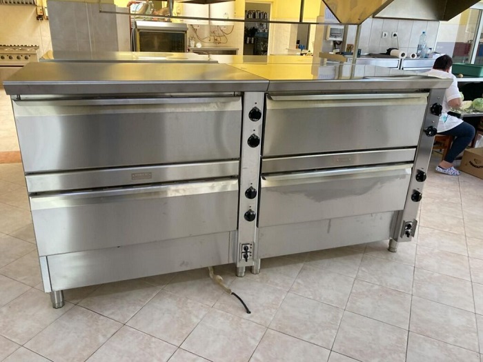 Кухненският блок на домашния патронаж в Карнобат е с ново професионално оборудване
