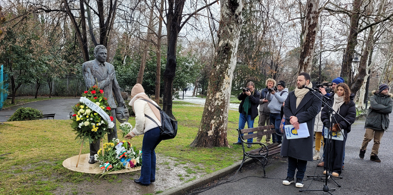 Бургас почете големия български актьор Георги Калоянчев