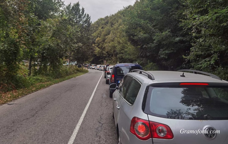 Движението в участък от пътя Варна-Бургас се осъществява двупосочно в една лента