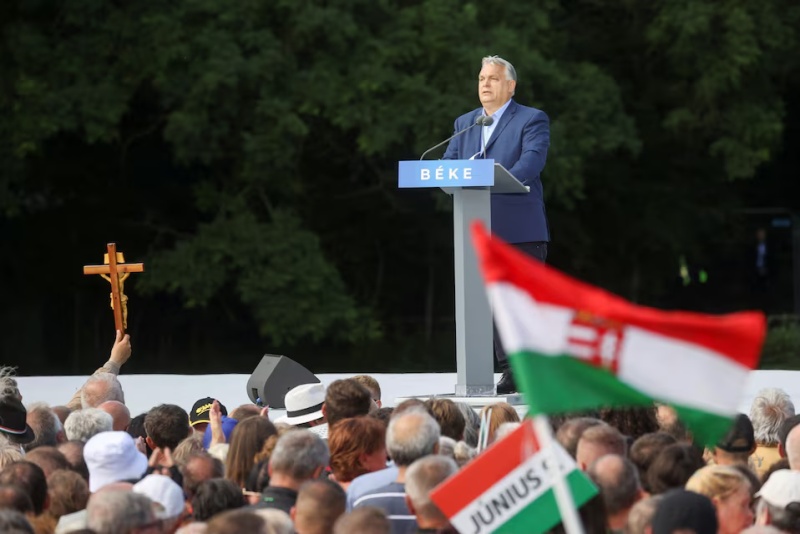 Кикъл, Орбан и Бабиш обявиха ново политическо обединение в ЕП
