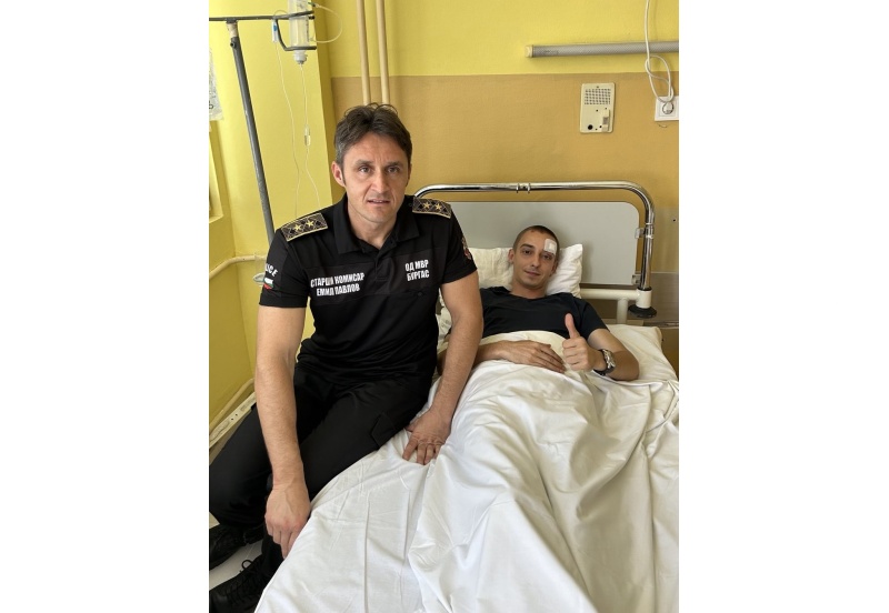 Екшън в Бургас: Полицай е ранен при гонка с шофьор