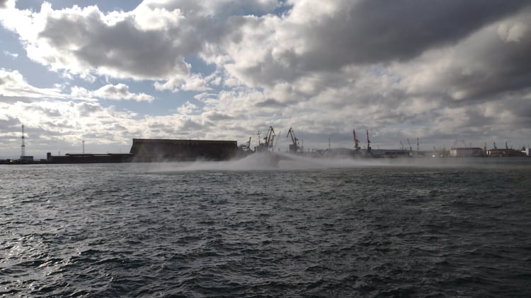 Вижте водното шоу на Морска гара за днешния Никулден 