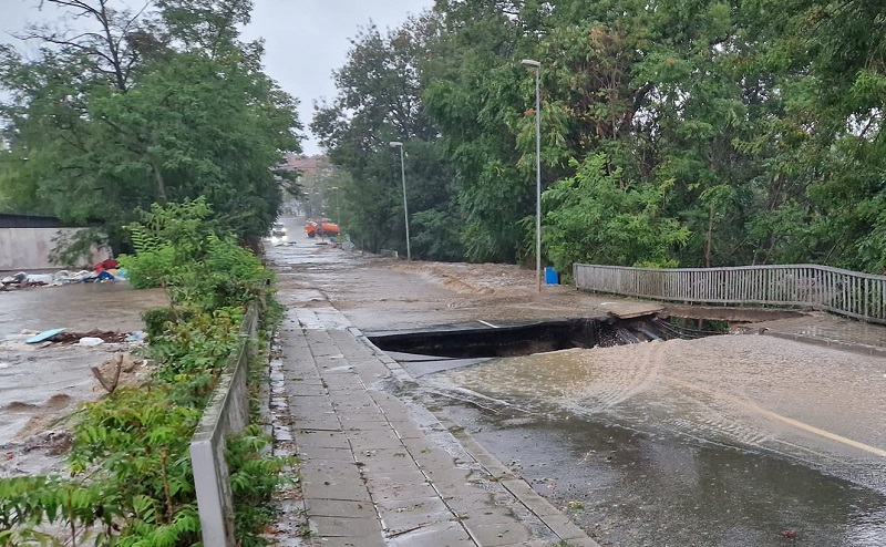 Вдигат стандартите за мостовете в Царево, за да да устоят на „хилядагодишната вълна“