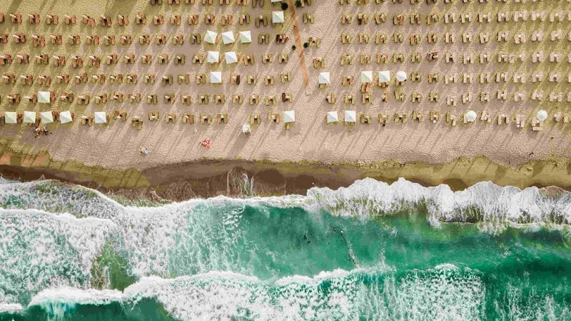 Вече и в България: Плаж предлага онлайн резервация на чадъри