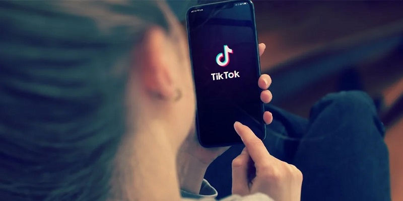 TikTok уврежда психиката на тийнейджърите и компанията е знаела това