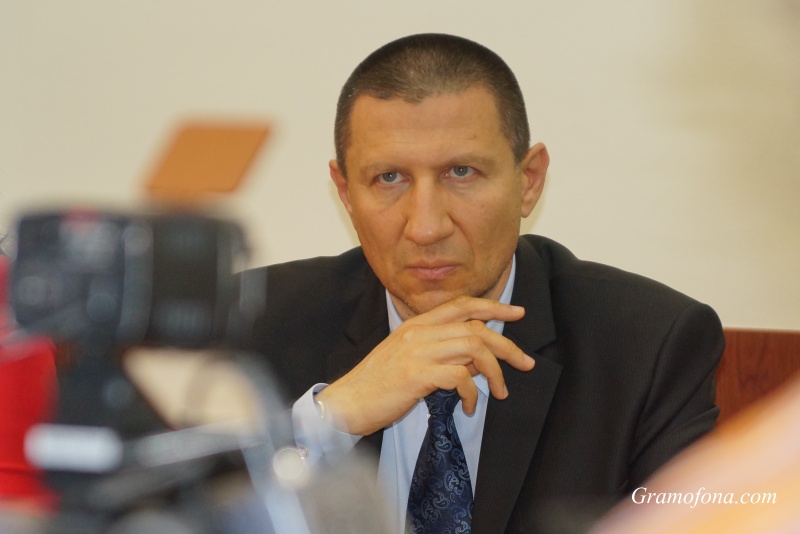Борислав Сарафов остава начело на прокуратурата