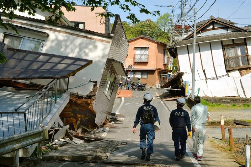 Девет души са загинали при земетресенията в Япония