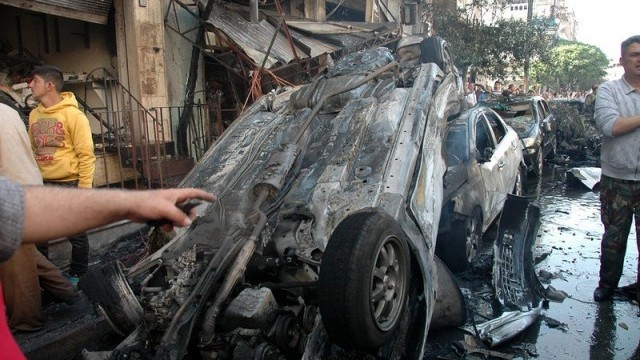 Кола бомба уби най-малко 18 души в Сирия