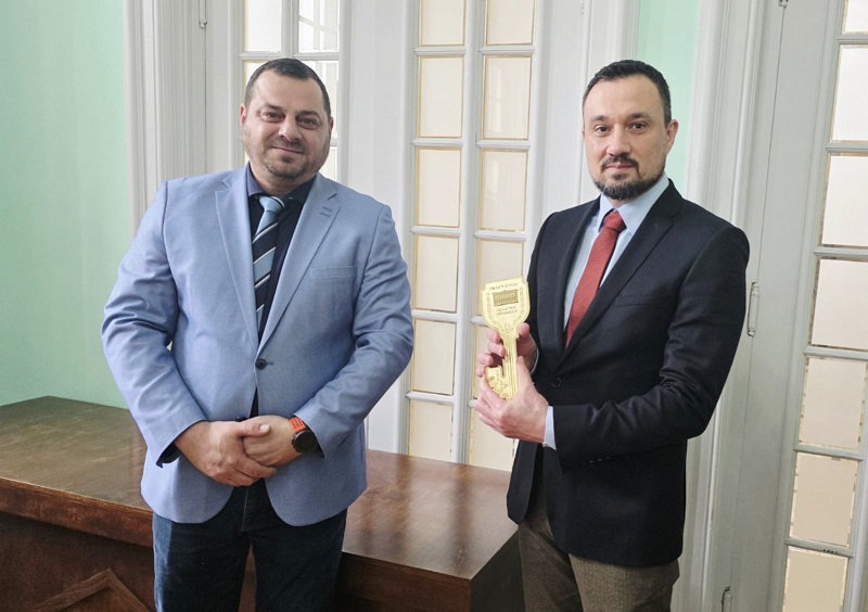 Добромир Гюлев смени Владимир Крумов като областен управител