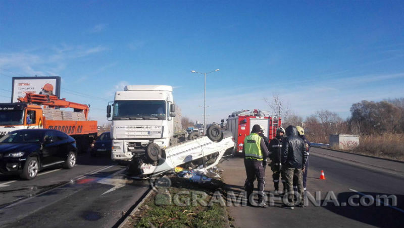 Двама в болница след мелето край стадион Черноморец