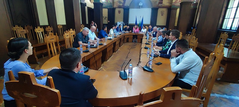Областният управител  и кметовете призоваха бургаските народни представители да работят единно за региона