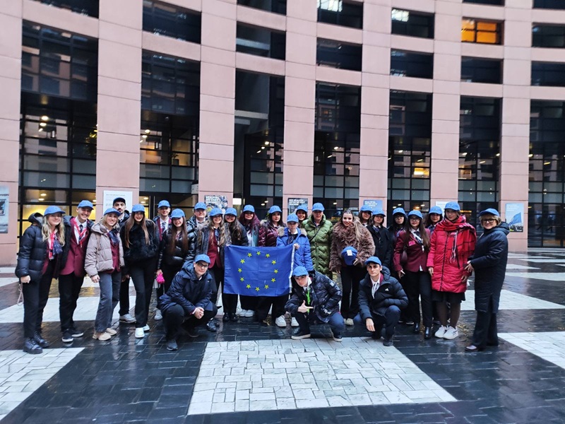 Ученици от ПГЧЕ „Васил Левски“ – Бургас преживяха Европа отблизо