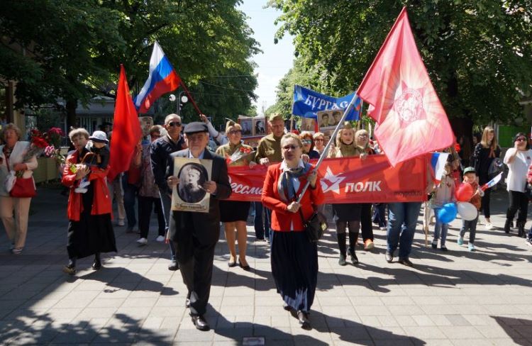 Безсмъртният полк премина с марш през Бургас