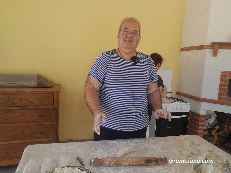 Директорът на РИМ-Бургас приготви най-вкусните питури по ичеренски
