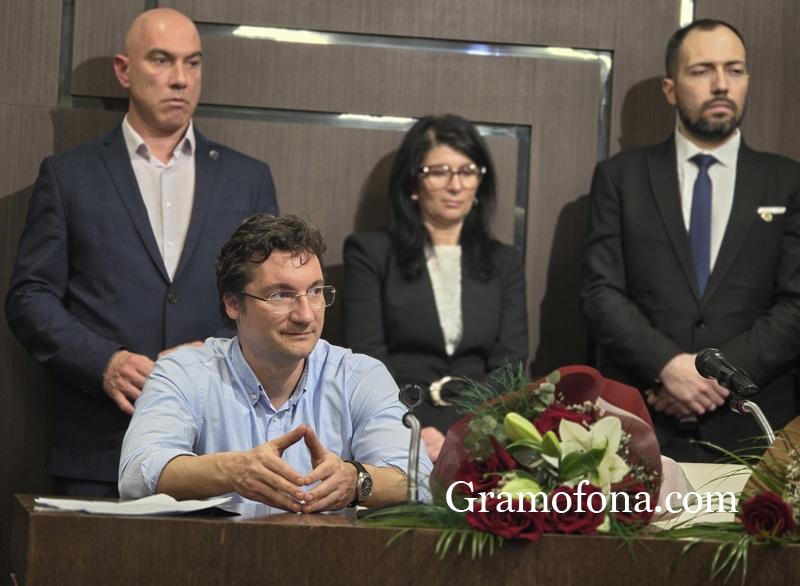 Извънреден пленум на БСП за оставката на Крум Зарков