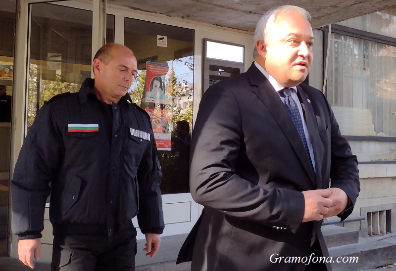 Демерджиев даде ултиматум на Сарафов да подаде оставка днес